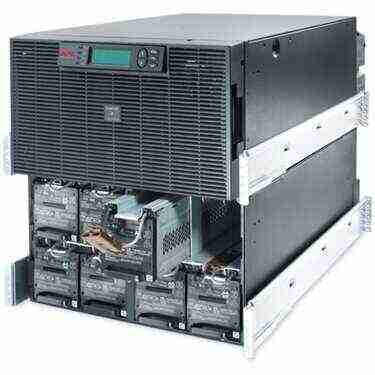 No-break APC Smart-UPS RT 15 kVA 230V para rack SURT15KRMXLI dupla conversão