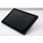 Tablet preto com tela sensível ao toque, ideal para uso portátil.
