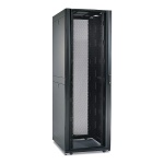 Rack de servidor preto, ideal para organização de equipamentos de TI.