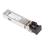 Transceptor SFP+, marca XYZ, conexão de fibra óptica, design compacto.