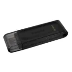 Pen drive Kingston de 64GB, design compacto e moderno.